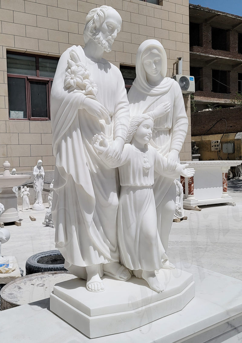 the-holy-family-statue