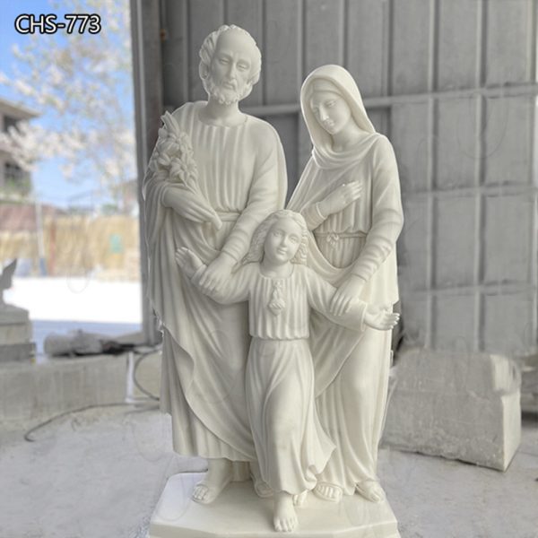 the holy family statue